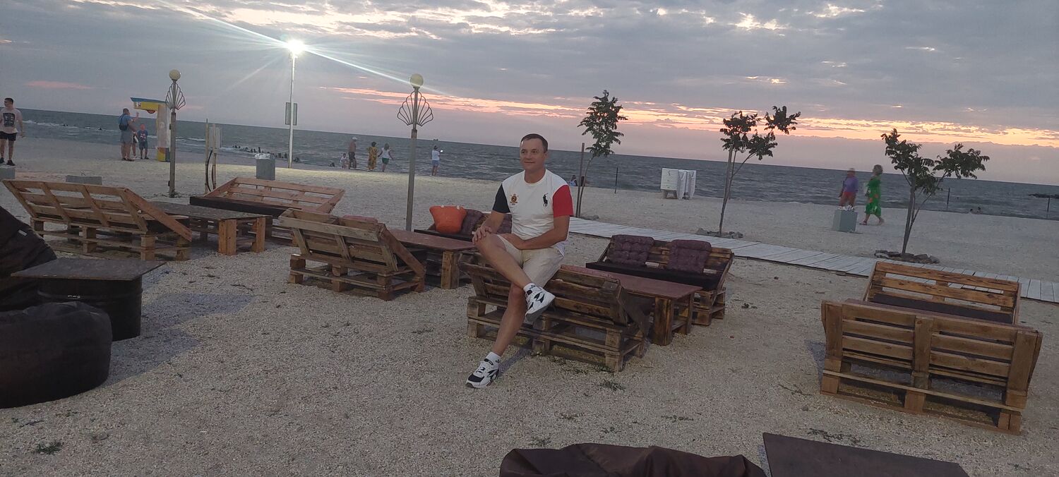  28651825  Valentin, 46 ,    