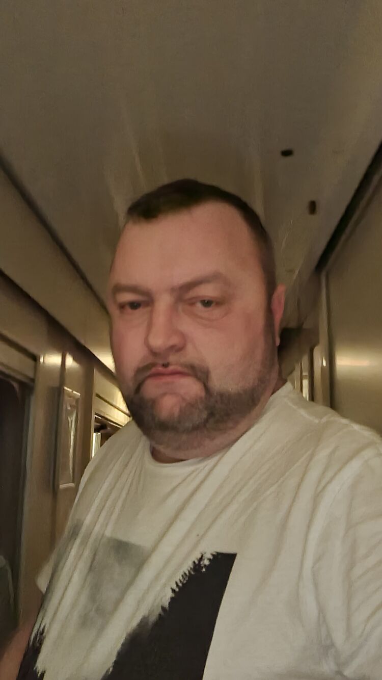  28110165  , 46 ,    