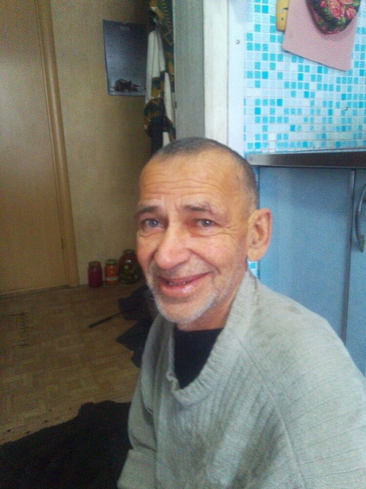  48123215  , 44 ,    
