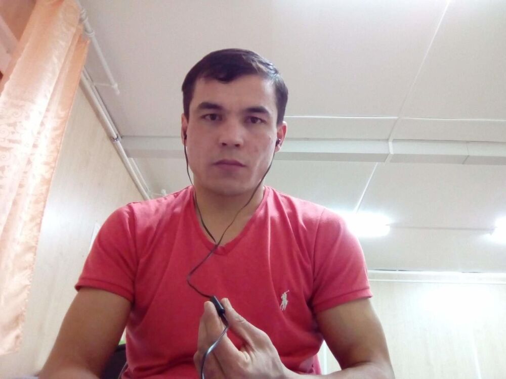  ,   Ruslan, 37 ,   ,   , c , 