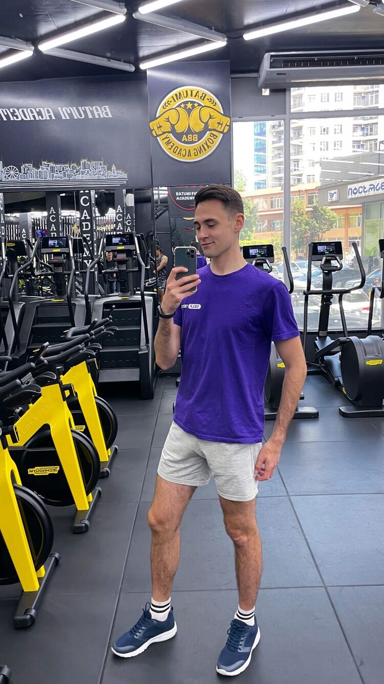  53677865  Roman, 30 ,    