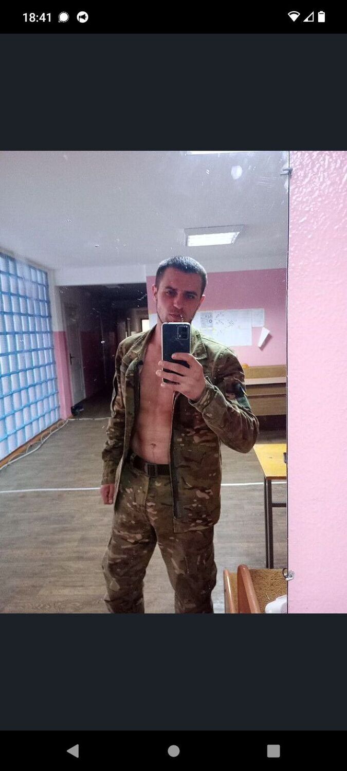  34303515  Boris, 27 ,    