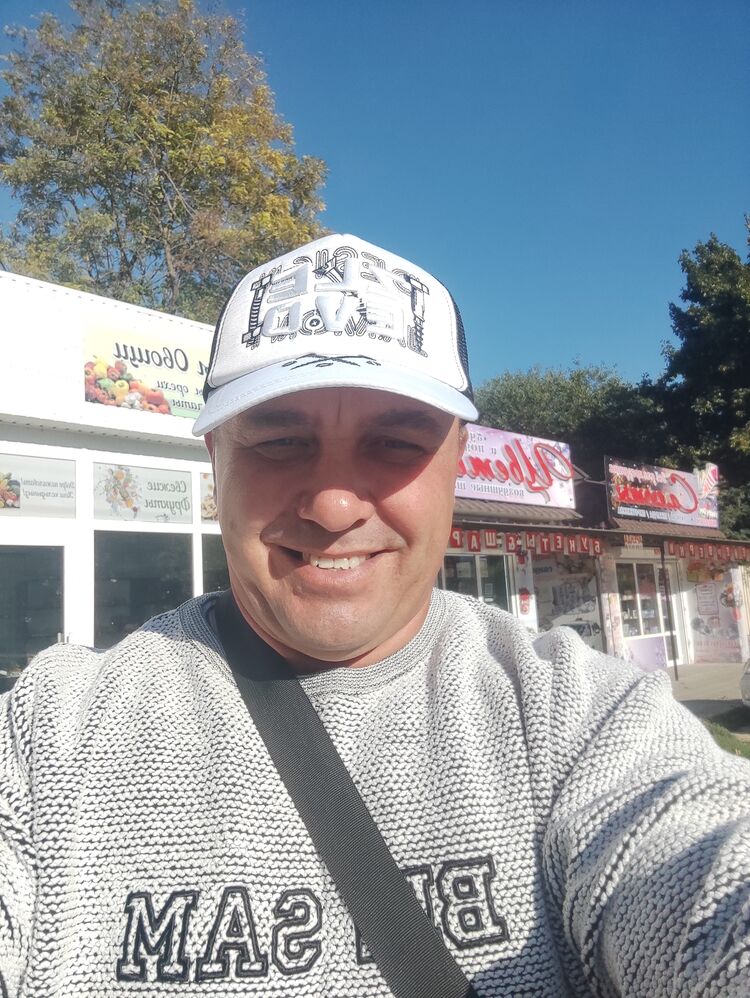  30345085  Nikolay, 55 ,    