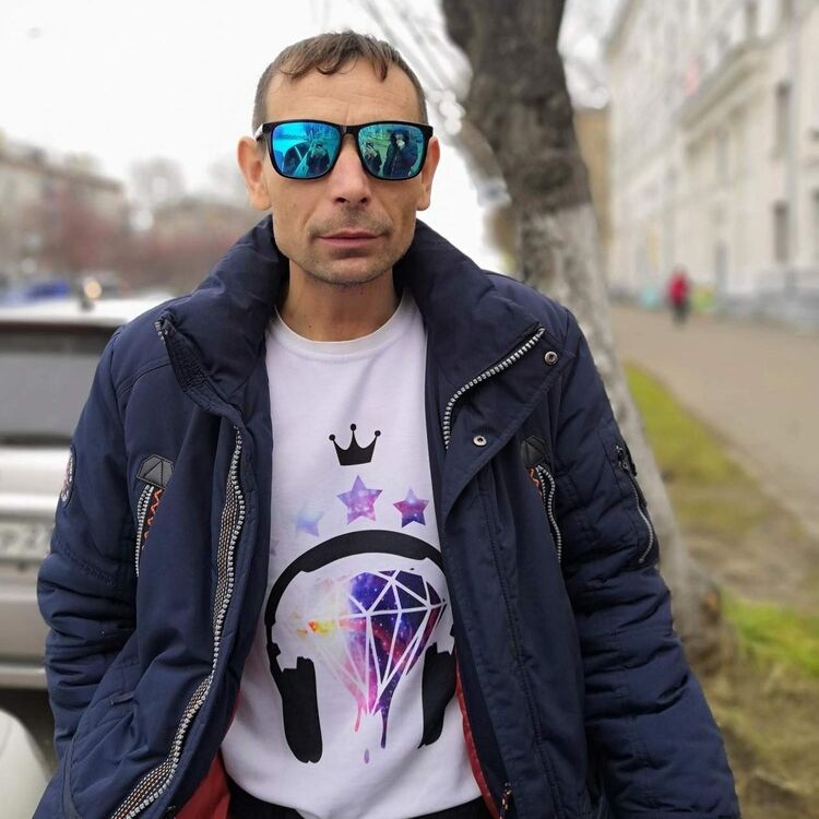 --,   , 43 ,   