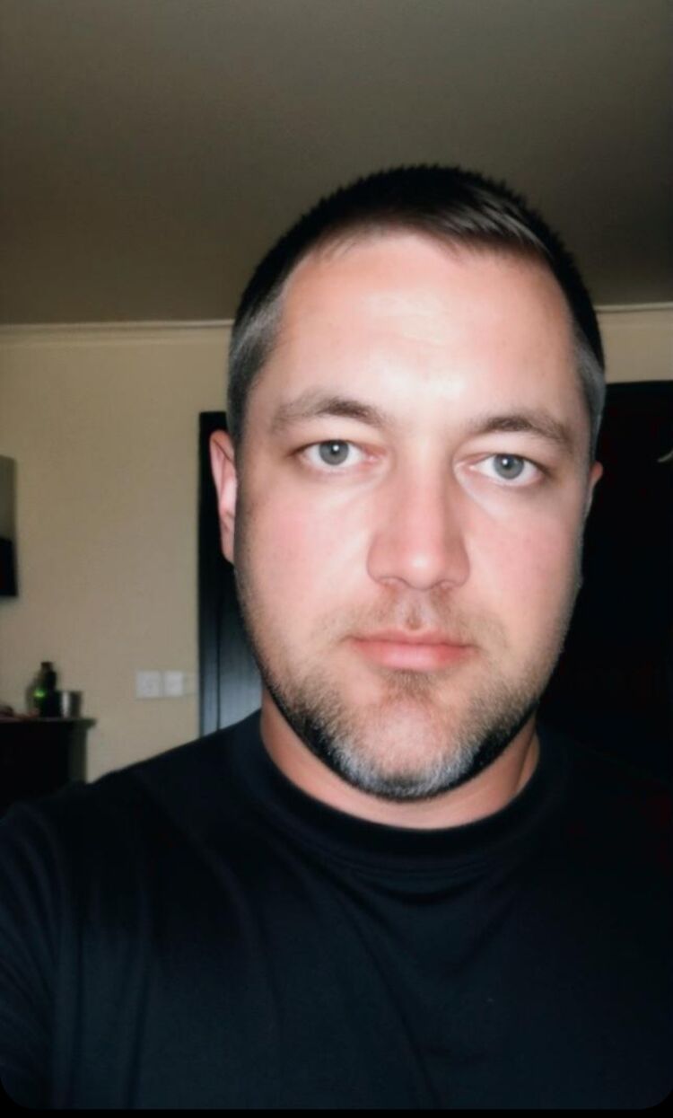  ,   Yuriy, 36 ,   ,   , c 