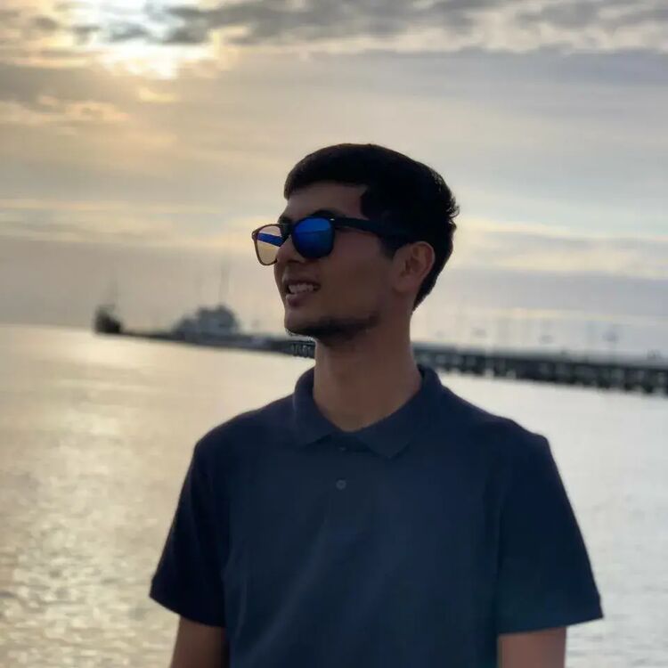  ,   Bob, 24 ,     , c 