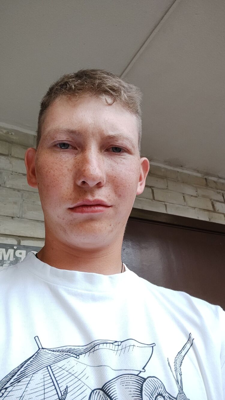  48098045  , 22 ,    