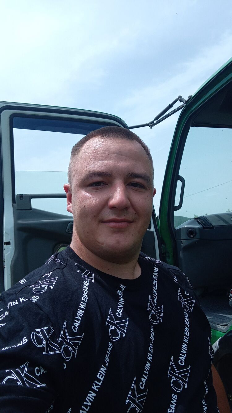  ,   Nikolay, 28 ,   ,   , c , 