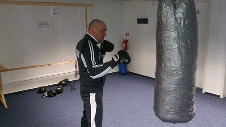  ,   Ruslan, 44 ,   ,   , c , 
