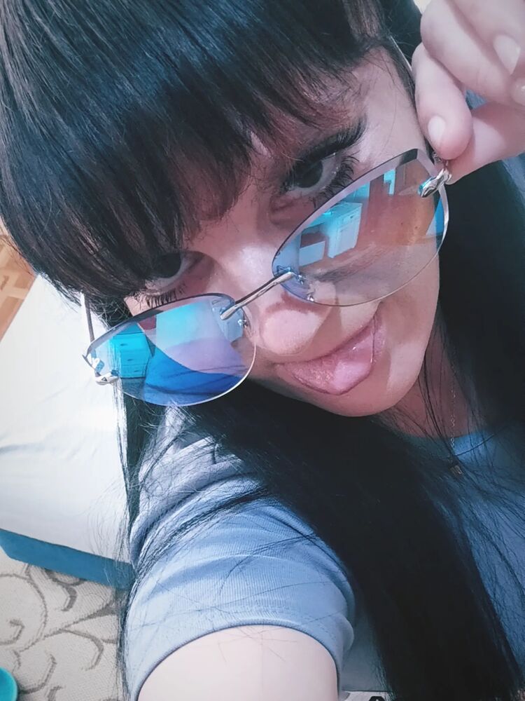 52611365  Lana, 40 ,    