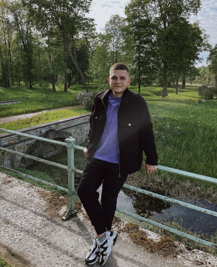  30794475  , 28 ,    -