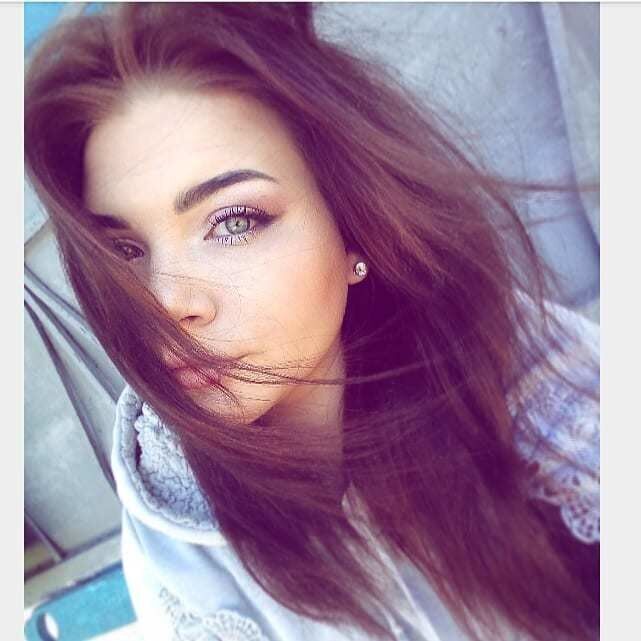  27975955  Laura, 26 ,    