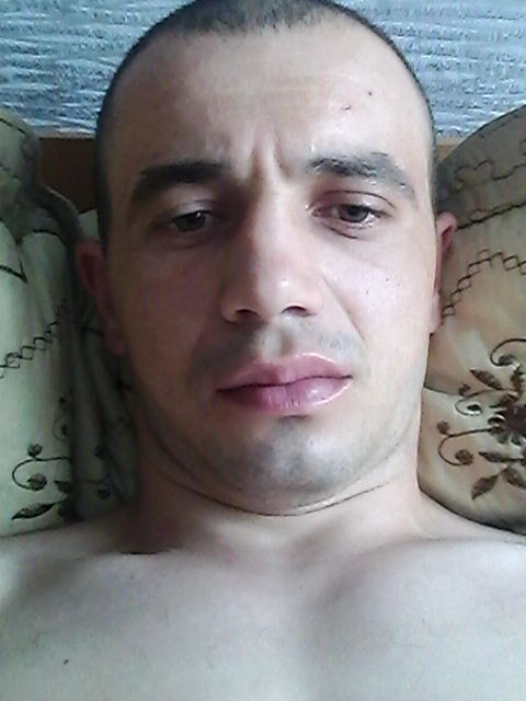  4813675  Andrei, 40 ,    