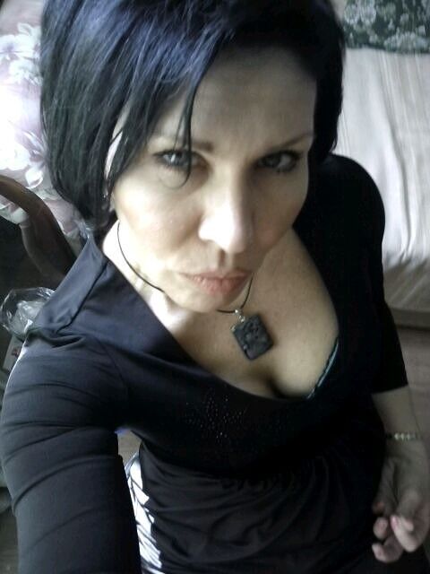  7193975  Viki, 50 ,     