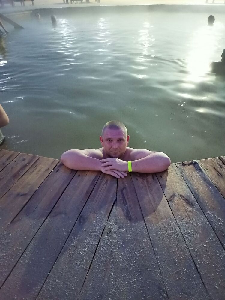  27968595  , 35 ,    
