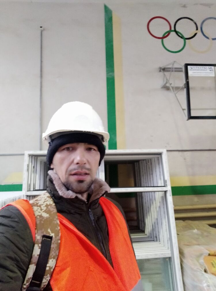  18294105  Maksim, 43 ,    -