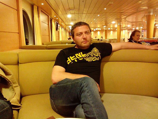  ,   Gio, 44 ,   