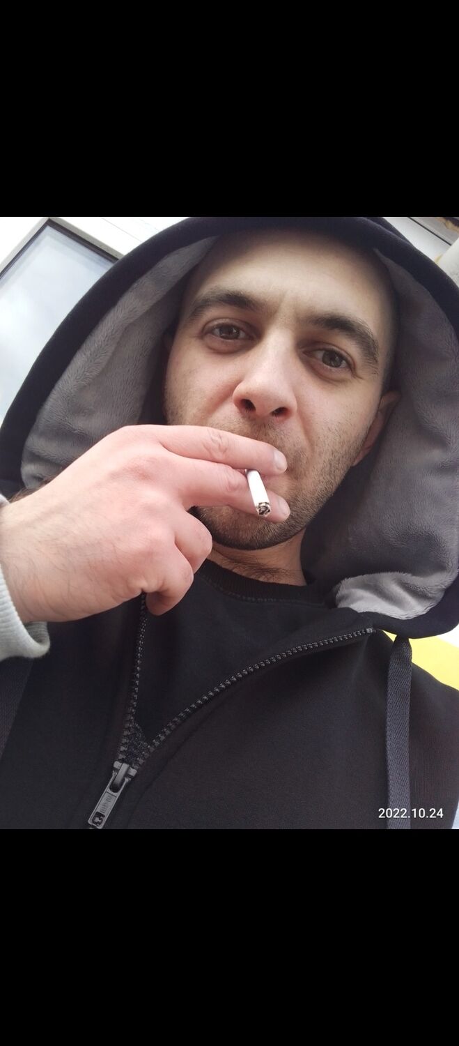  30981085  Stas, 34 ,    