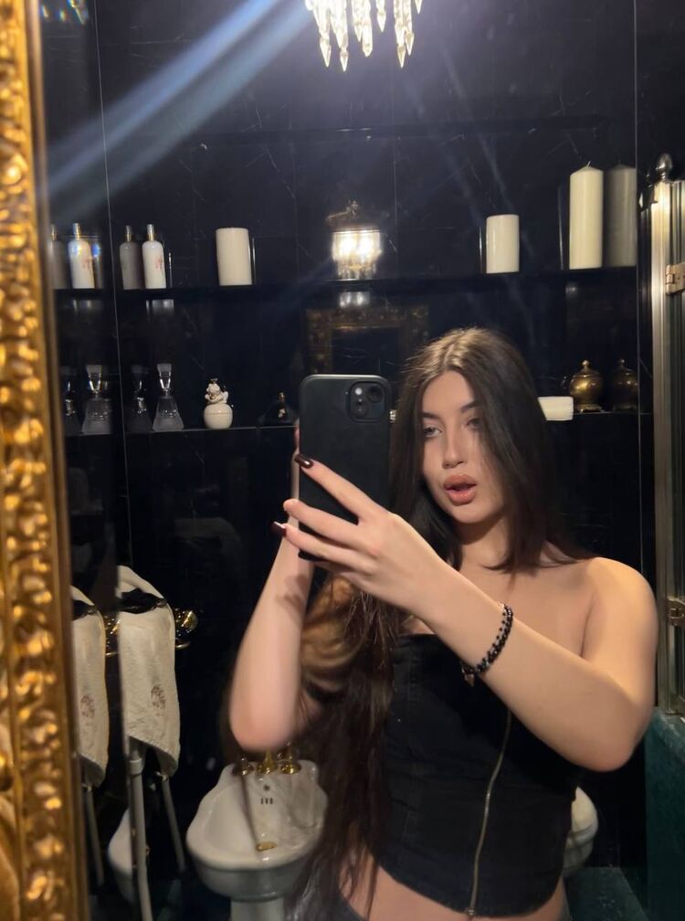  48096135  Anastasia, 25 ,    