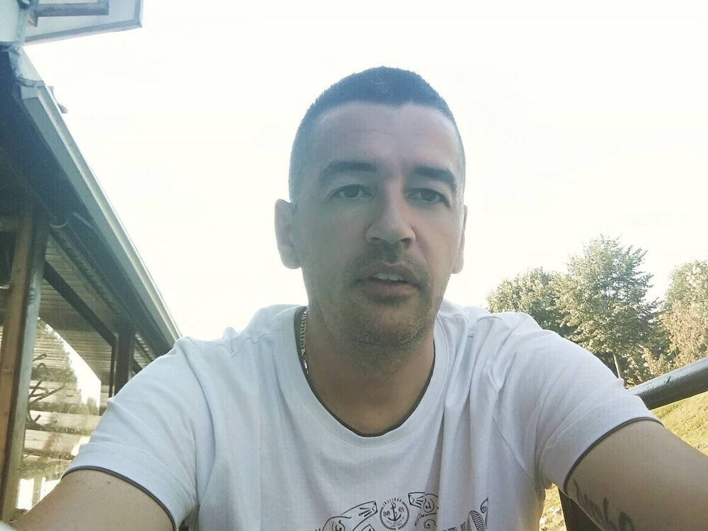  22254695  Vladan, 46 ,    Kraljevo