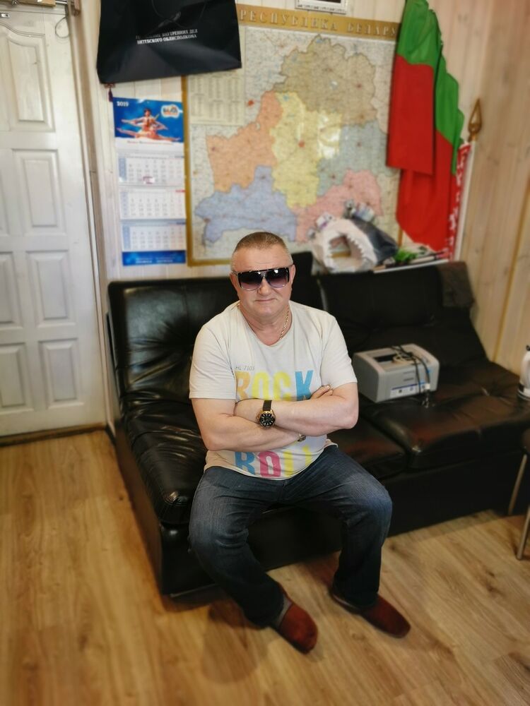  16348095  Igor, 53 ,    