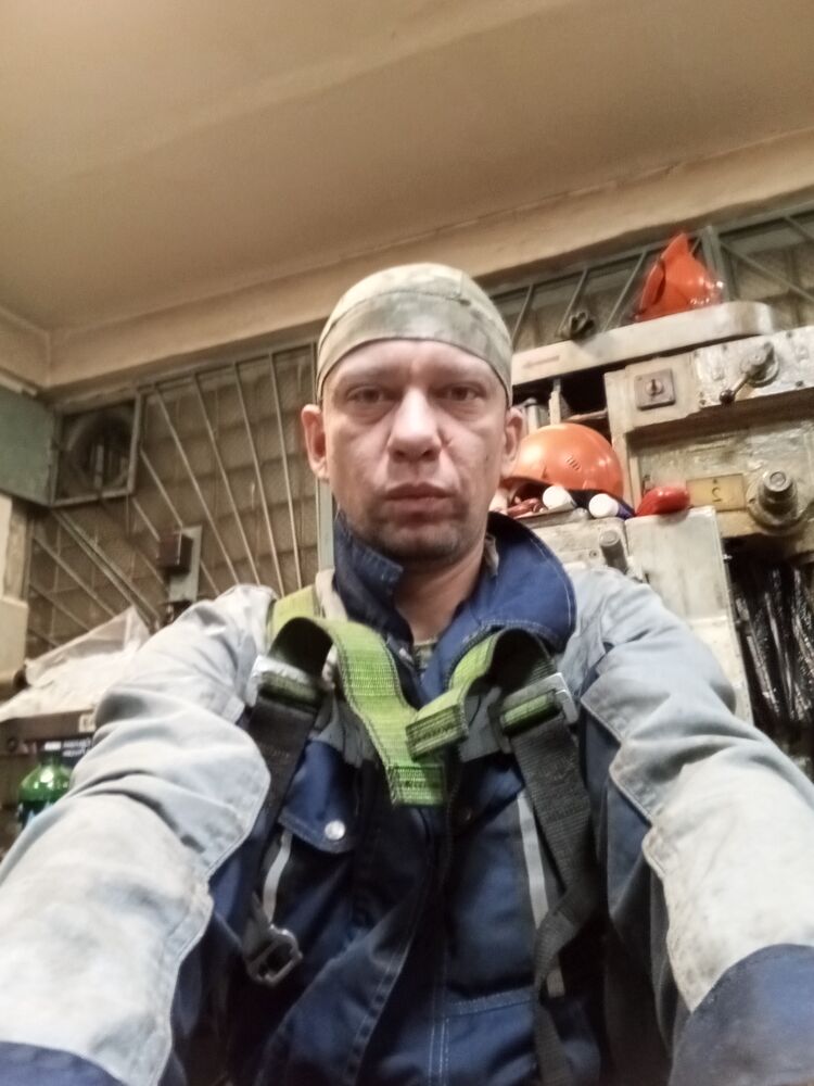  52760505  , 37 ,    