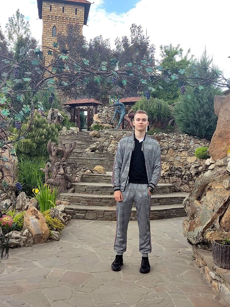  37812295  , 20 ,    --