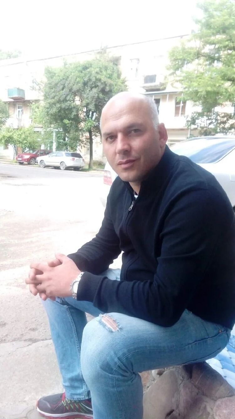  45985345  Jorji, 43 ,    