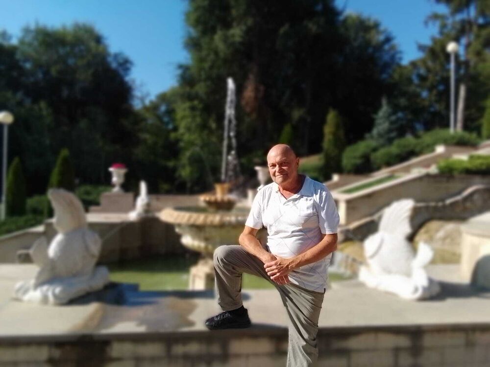  38347265  Serghei, 64 ,    