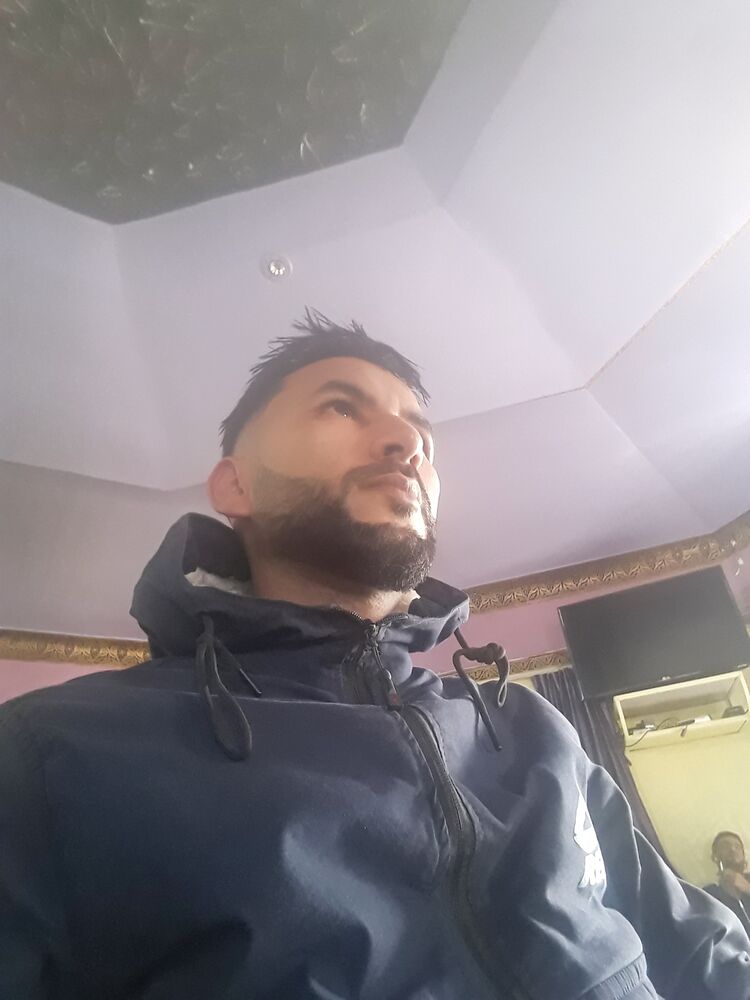 31609175  Mokhtar, 34 ,    