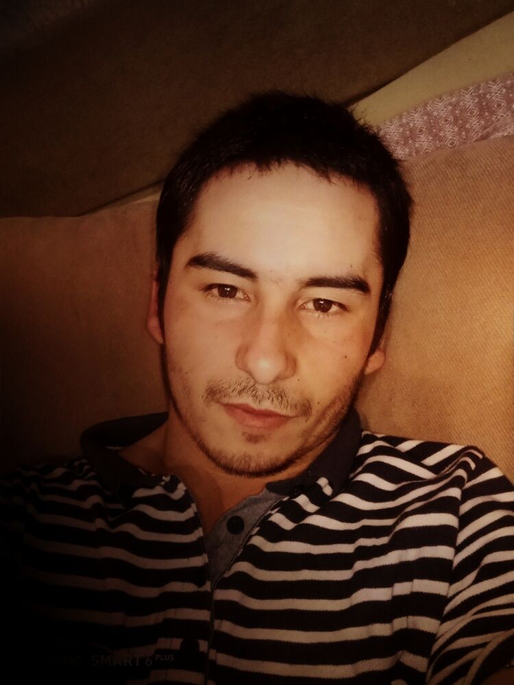  35433555  Ali, 24 ,    
