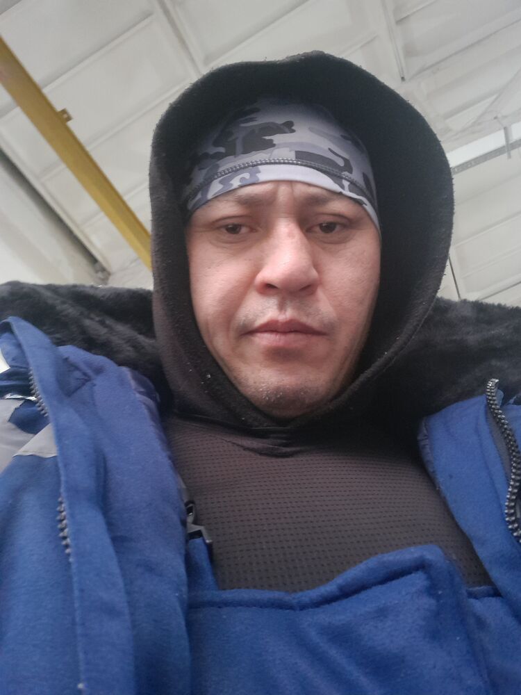  51103205  Uychi, 39 ,    