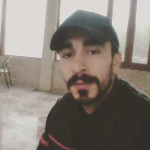  18324935  Kamil, 35 ,    