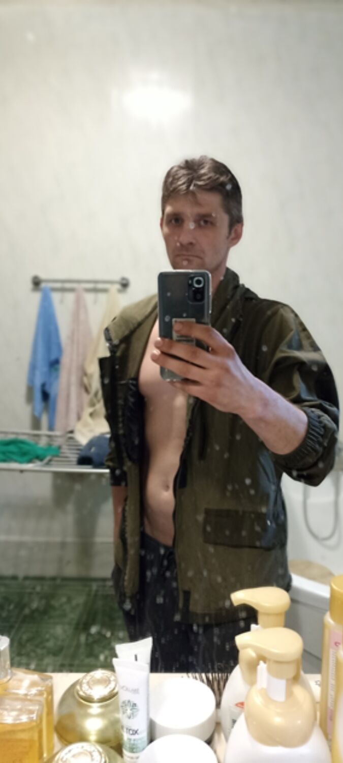  42423305  , 39 ,    