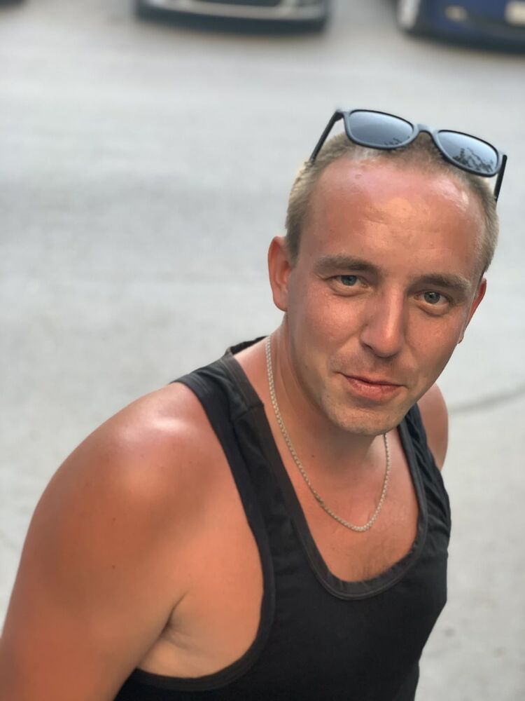  29853745  , 34 ,    