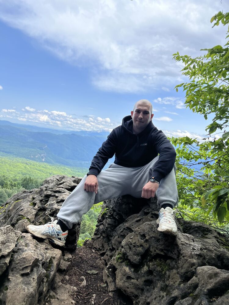  52988605  , 25 ,    --