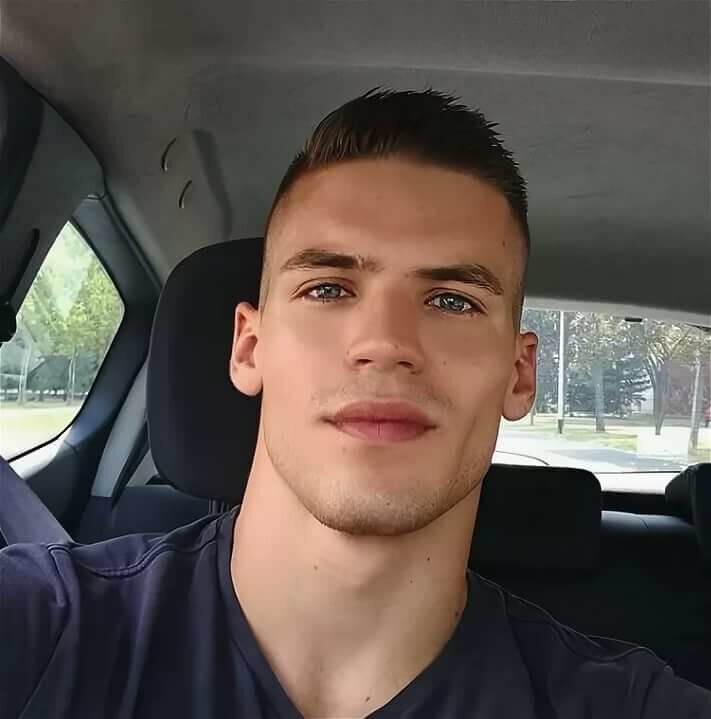  48336515  Pavel, 35 ,    