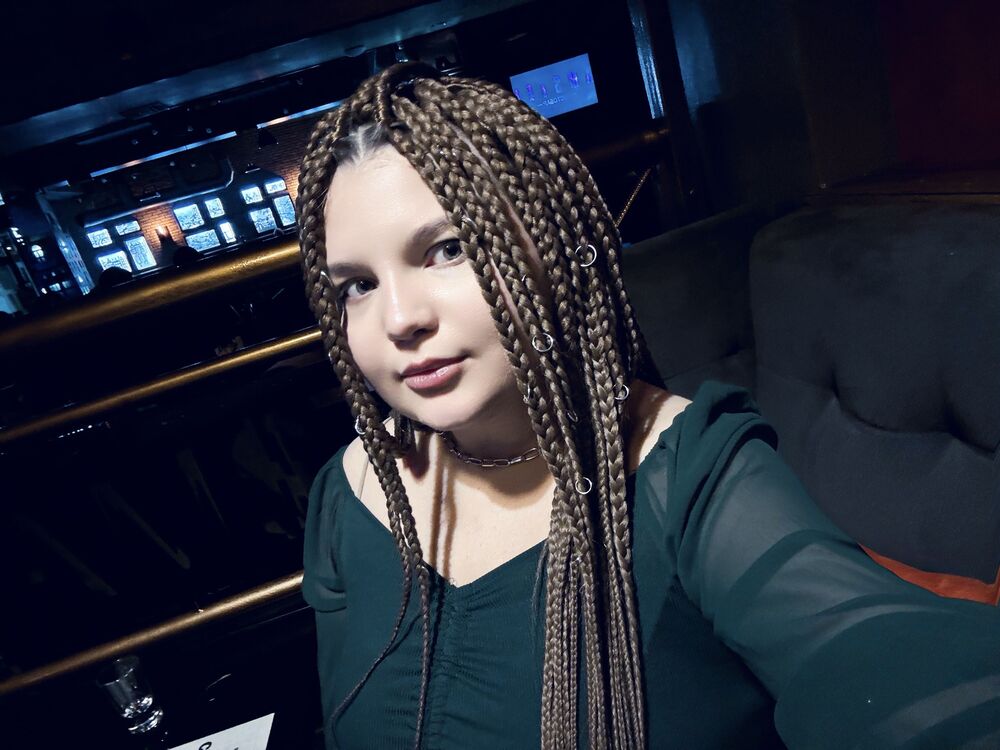  ,   Lissa, 25 ,   ,   , c , 