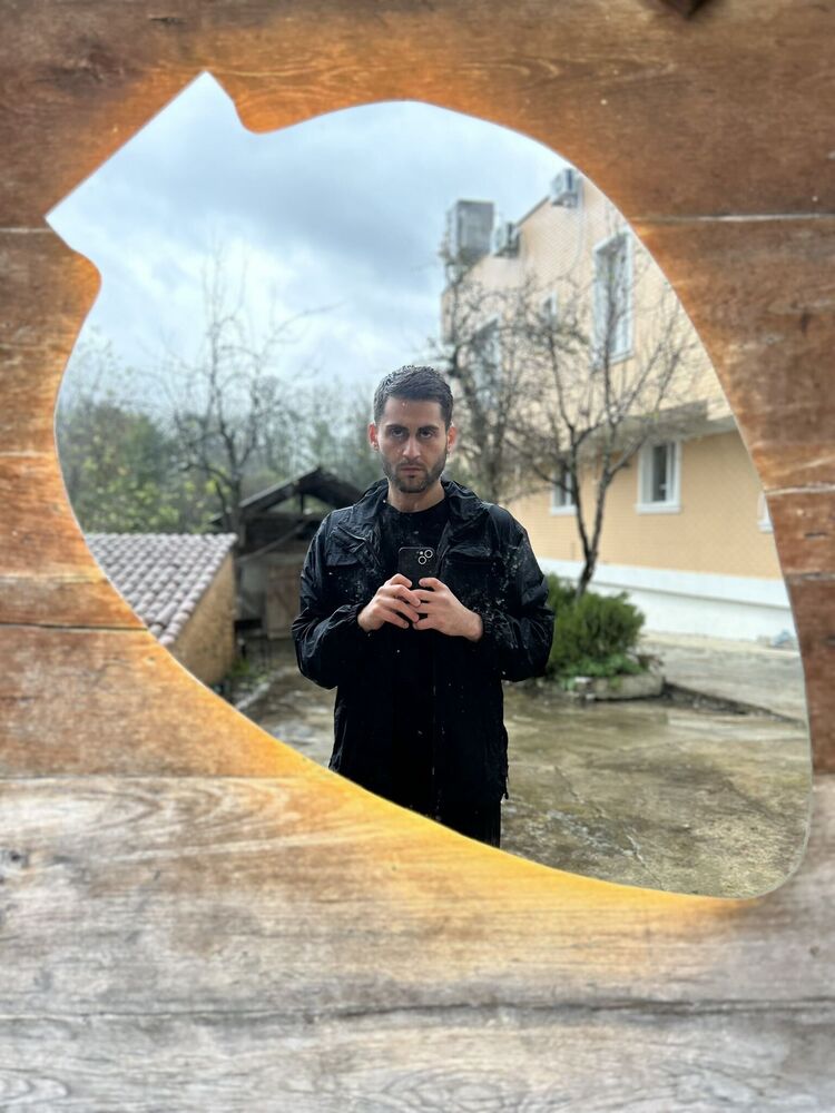  ,   Irakli, 28 ,   ,   