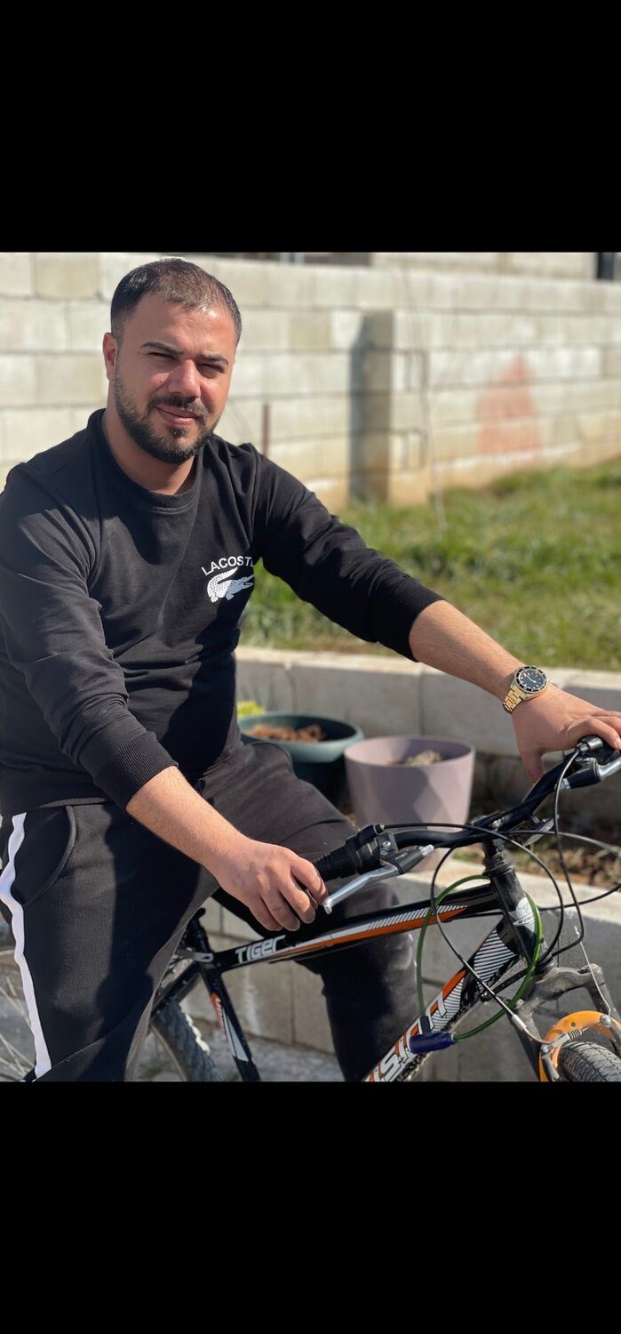  50400065  Mostapha, 32 ,    