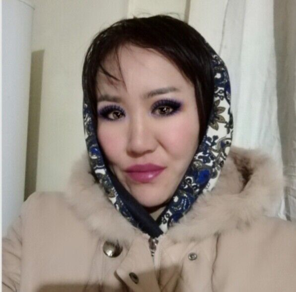  22515105  Nira, 40 ,    