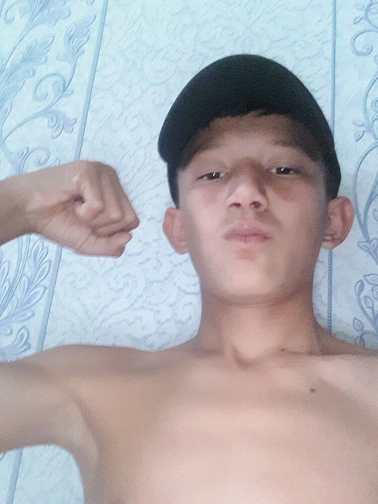  37970155  Almas, 22 ,    