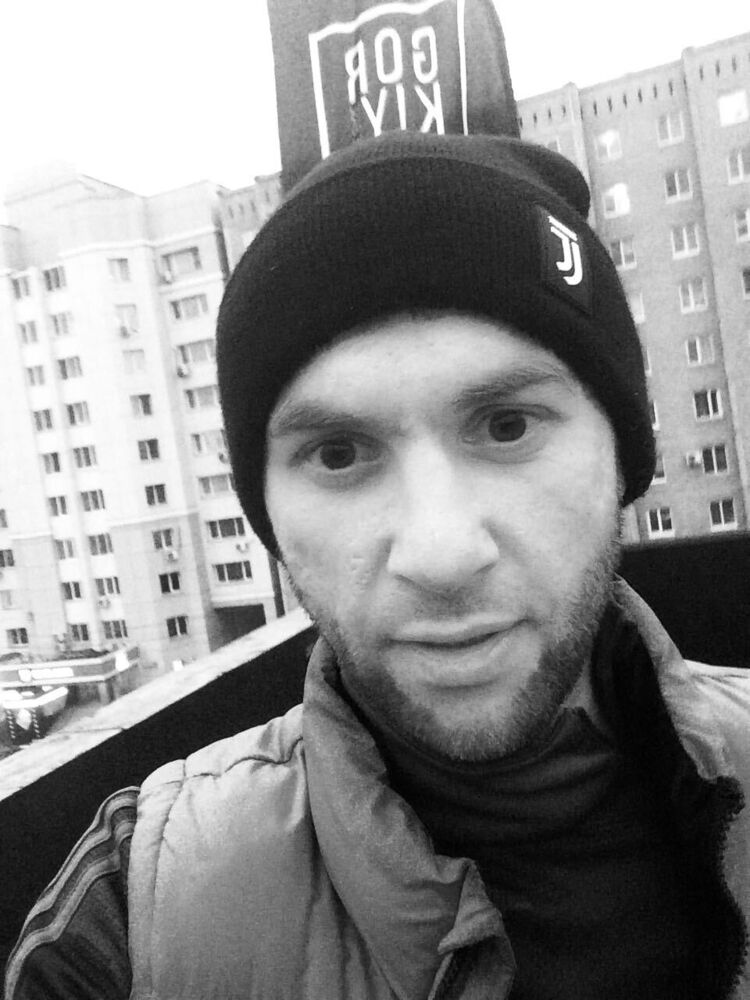  ,   Maksim, 39 ,   ,   