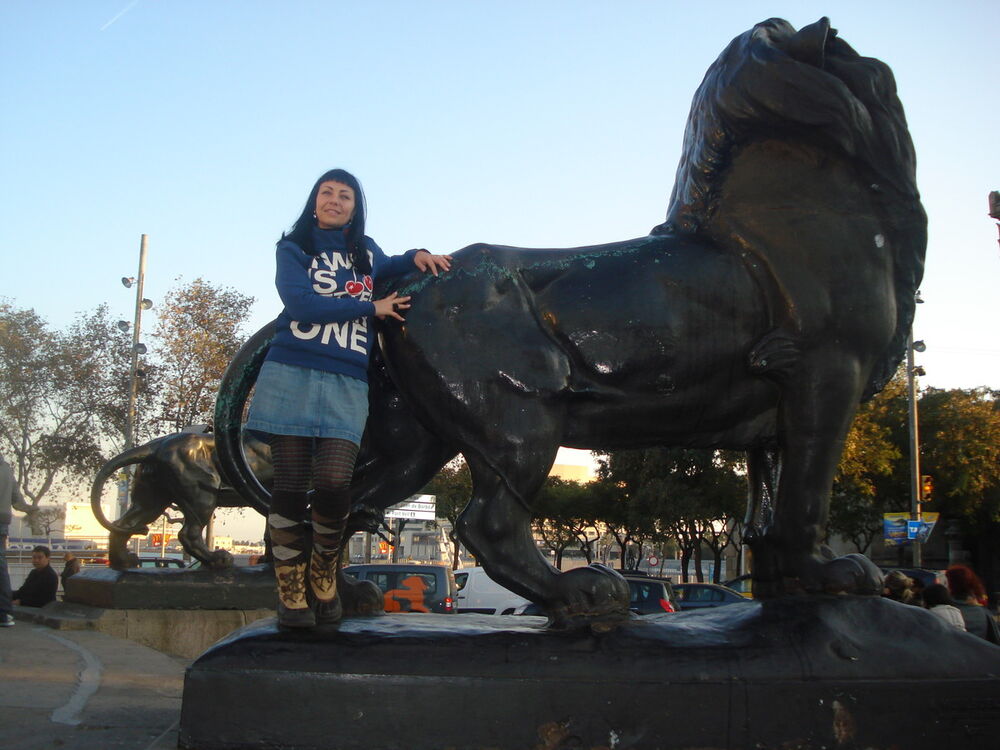  ,   Milana, 49 ,   ,   , c 