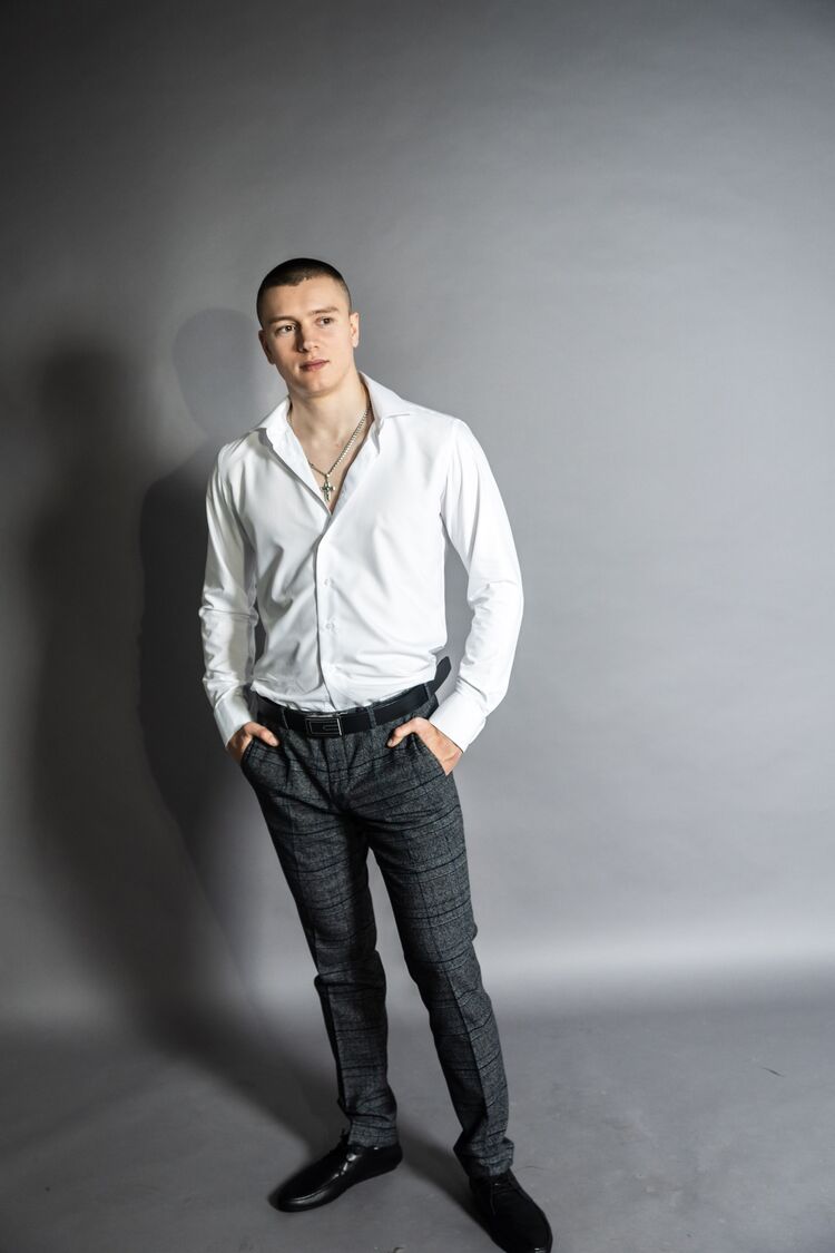  ,   Alex, 30 ,   ,   , c , 