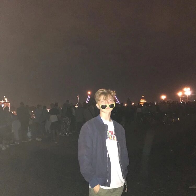  -,   Vladislav, 22 ,   ,   