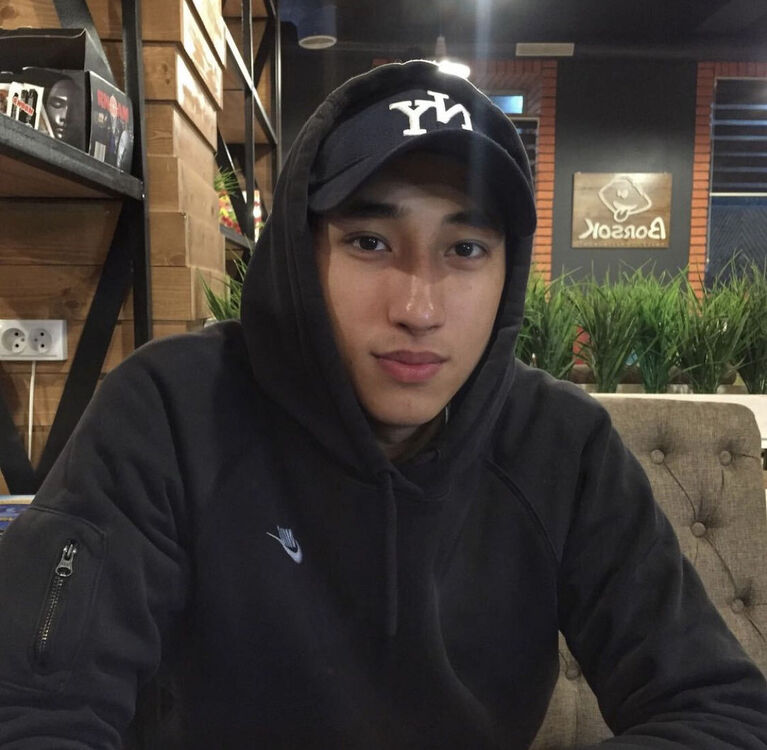  31203735  Malii, 22 ,    