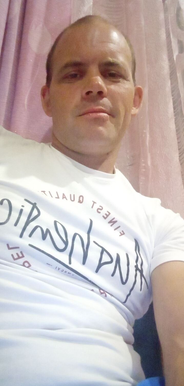  31700685  , 35 ,    