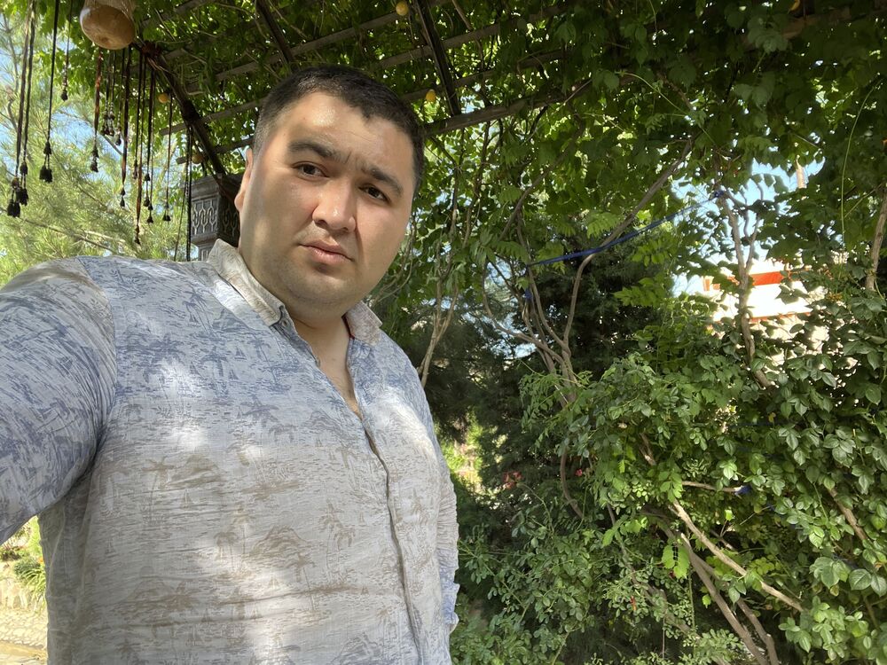  ,   Manucher, 32 ,   ,   
