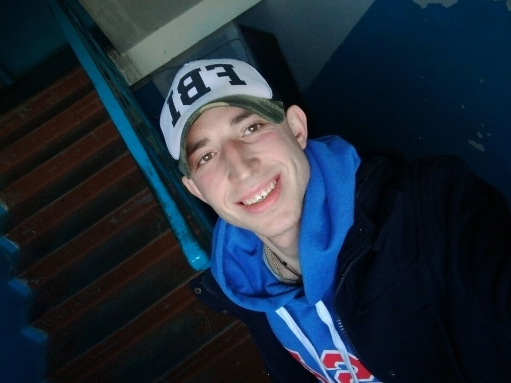  19951555  Andrey, 30 ,    